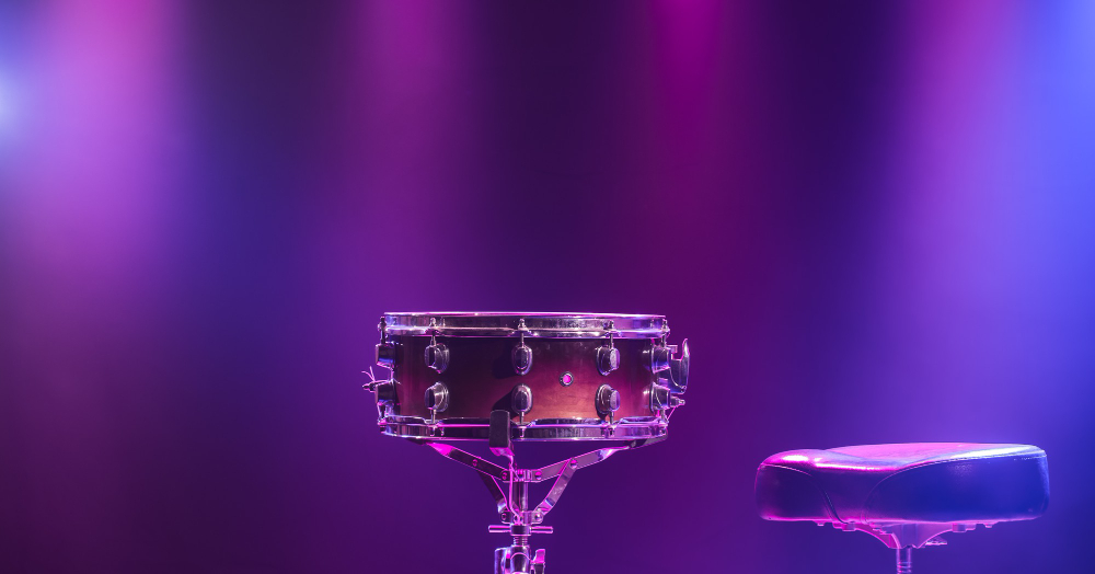 Interactive LED and neon mix on stage